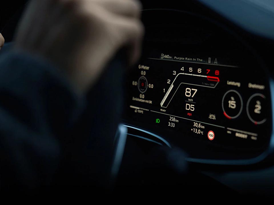Audi RS Q8 display